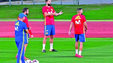 España y Piqué, preparados