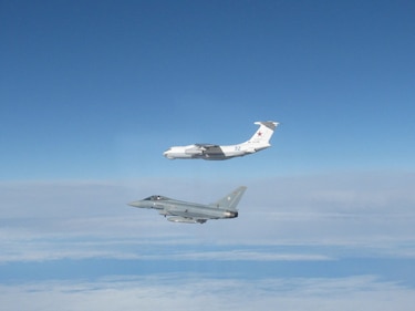 Cazas británicos y alemanes interceptan un avión ruso cerca de Estonia