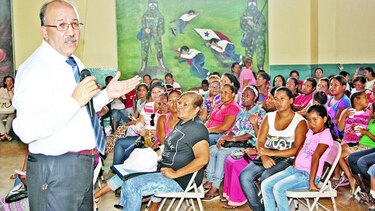 Logran reubicar a mil 430 estudiantes