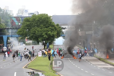 Exigen solución al alto costo del combustible