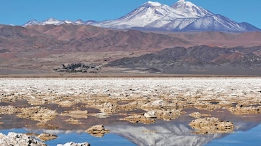 Tianqi acusa a Chile de bloquear compra de minera