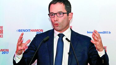 Hamon arrasa en las primarias socialistas