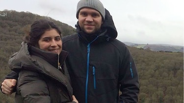 Esposa de británico acusado de espionaje en Emiratos pide apoyo a Londres