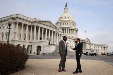 Cámara Baja de Estados Unidos aprueba leyes migratorias para ‘dreamers’ y trabajadores agrícolas