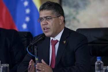 Gobierno acusa a Capriles de violencia tras convocatoria a protestas