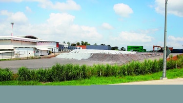Conflictiva venta de tierras