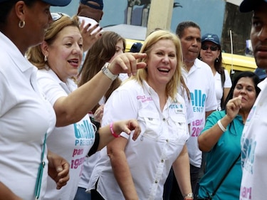 Giselle Burillo oficializa candidatura a diputada