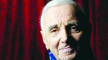 Charles Aznavour vuelve a los escenarios