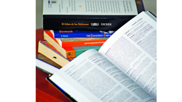 Honores al libro y el idioma