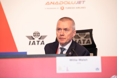 Faltan incentivos para acelerar la transición energética del transporte aéreo