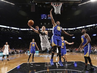 Warriors llegan a 22-0 con paliza sobre Nets