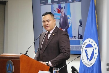 Surgen cerca de una docena de grupos que buscan convertirse en partidos políticos