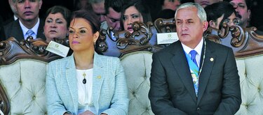 Popularidad del presidente Otto Pérez Molina cae 25 puntos en tres meses, por casos de corrupción
