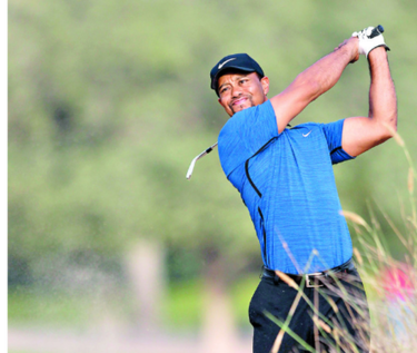 Detienen al golfista Tiger Woods por manejar ebrio en Florida