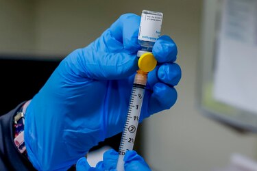 Estados Unidos espera contener viruela del mono, pero trabaja por si se vuelve endémica