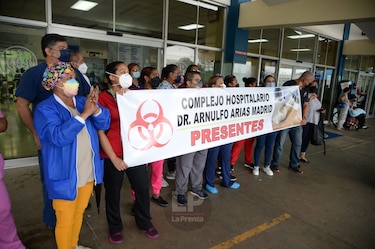 Asistentes y auxiliares de laboratorios reclaman ajustes salariales; CSS asegura que cumplirán con acuerdos