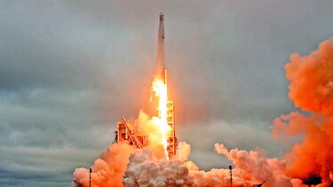 Turismo lunar iniciaría en 2018