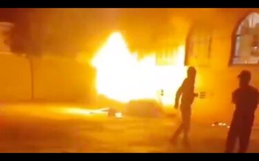 Noche de violencia en Irán deja al menos 12 muertos