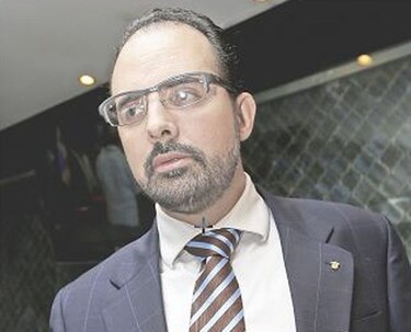'Somos cuatro millones... No hay manera de no caer  en el nepotismo'