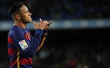 Corte brasileña congela activos de Neymar