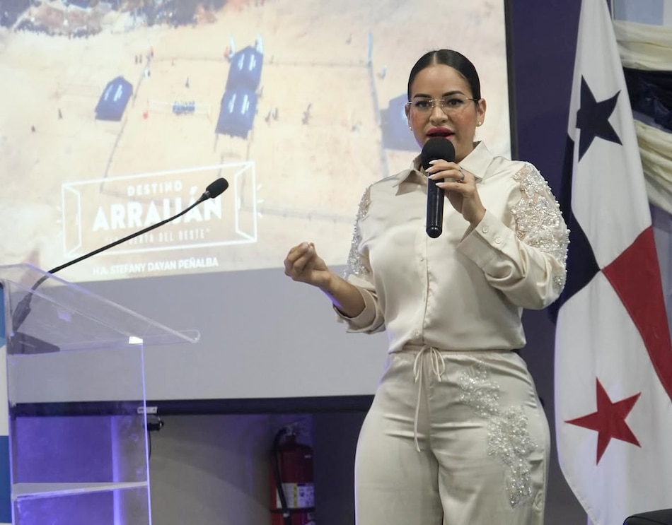 Alcaldesa de Arraiján defiende demolición del monumento chino y asegura que fue una decisión técnica y legal