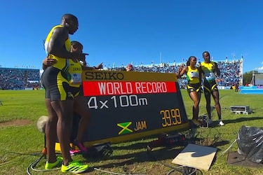 Jamaica bate el récord del mundo del relevo 4x100 mixto