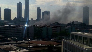 Bomberos controlan incendio en la avenida Nacional