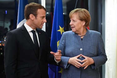 Merkel dispuesta a trabajar con Macron para reformar Europa