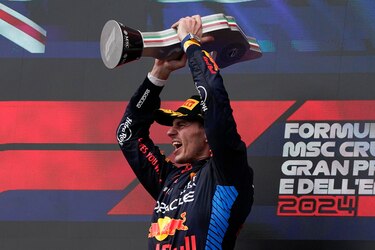 Verstappen resiste a Norris y gana en Imola