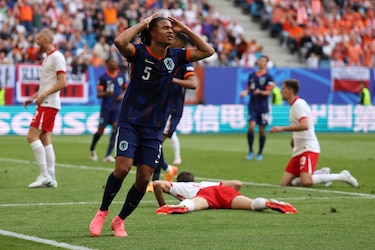 Países Bajos se estrena con victoria ante Polonia en la Eurocopa