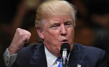 Trump alcanza número de delegados para ganar la nominación