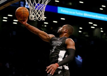 Warriors vuelven a la senda ganadora; Spurs mantienen racha en casa