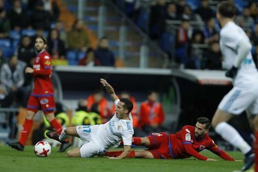 Real Madrid empata ante Numancia, pero avanza en Copa del Rey