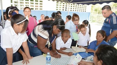Definen los primeros cambios a beca universal