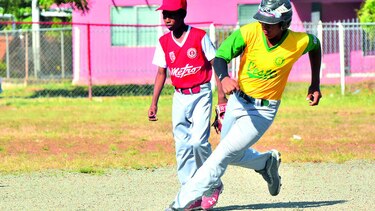 Oeste y Coclé, por la corona