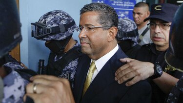 Juez estudia acusar de lavado de dinero al expresidente salvadoreño Francisco Flores