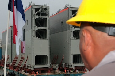 Obreros de la ampliación del Canal de Panamá declaran huelga indefinida