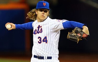 Syndergaard lanzó agresivo y Flores jugó gran defensa