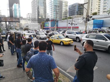 Minsa, MICI y ATP evalúan adelantar reapertura de actividades, como restaurantes y playas