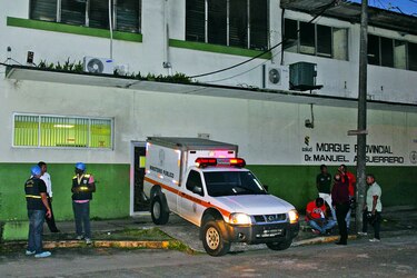 Fallece niña de siete años tras ser atropellada en Colón; policía busca al conductor