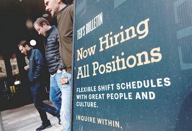 Creación de empleo en EU vuelve a crecer en abril