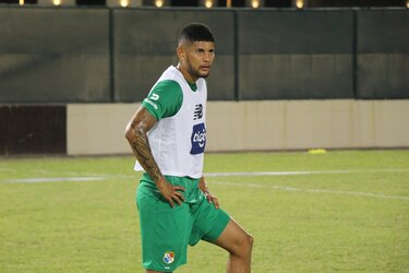 La ‘Sele’ vela armas para enfrentar a Baréin