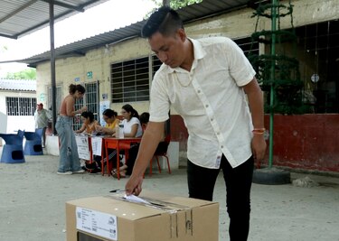 Reformas aprobadas en referéndum en Ecuador tendrán caminos distintos para entrar en vigor