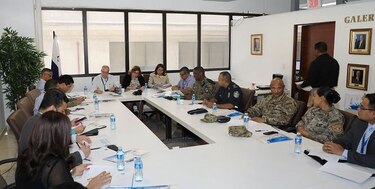 Realizan reunión para coordinar el voto adelantado para elecciones de 2019
