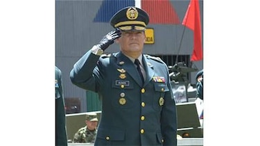 Mandatario de Colombia afirma que general desaparecido fue secuestrado por las FARC