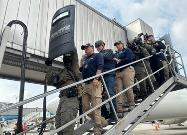 El exjefe paramilitar Salvatore Mancuso llega a Colombia deportado de Estados Unidos