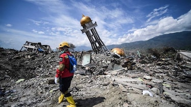 Siguen las búsquedas en Indonesia tras el tsunami que dejó más de mil 640 muertos