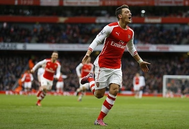Arsenal vence 5-0 a Aston Villa