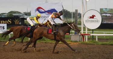 Queen Pearl sorprende y se lleva el Clásico Presidente