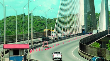 Inspección al puente Centenario